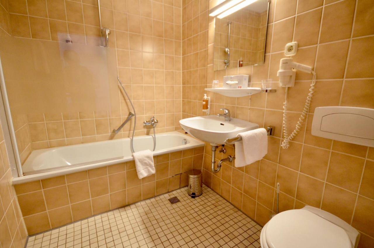 Cityhotel Ульцинь Екстер'єр фото