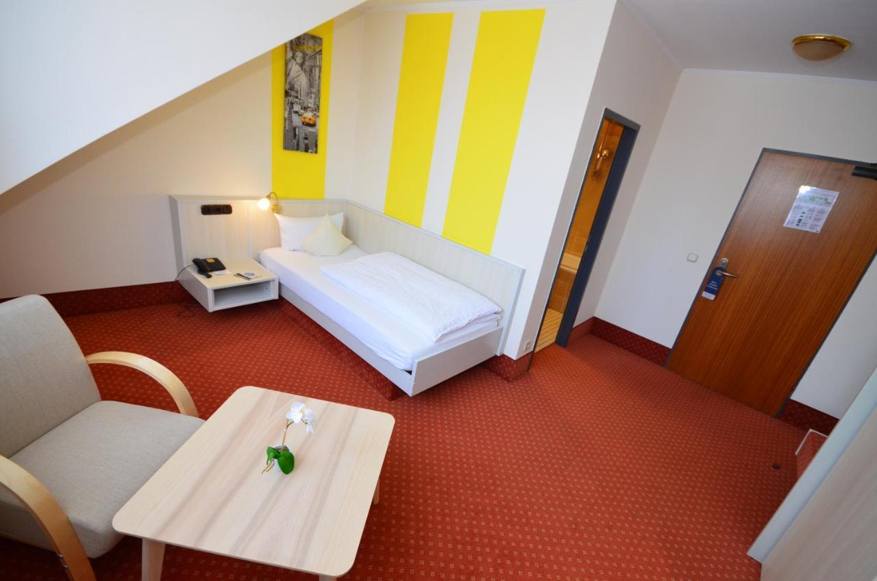 Cityhotel Ульцинь Екстер'єр фото